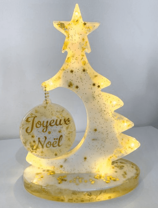 Personnalisez votre sapin de Noël et boule suspendue