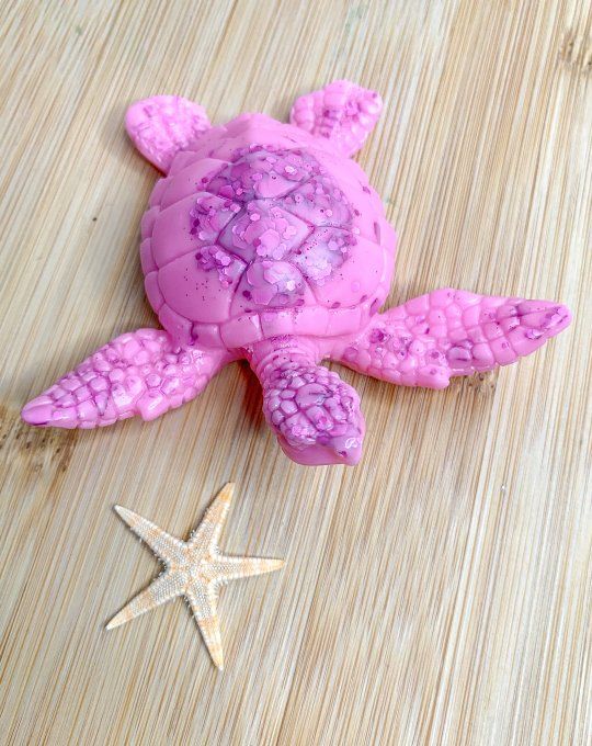 Tortue rose et paillettes assorties