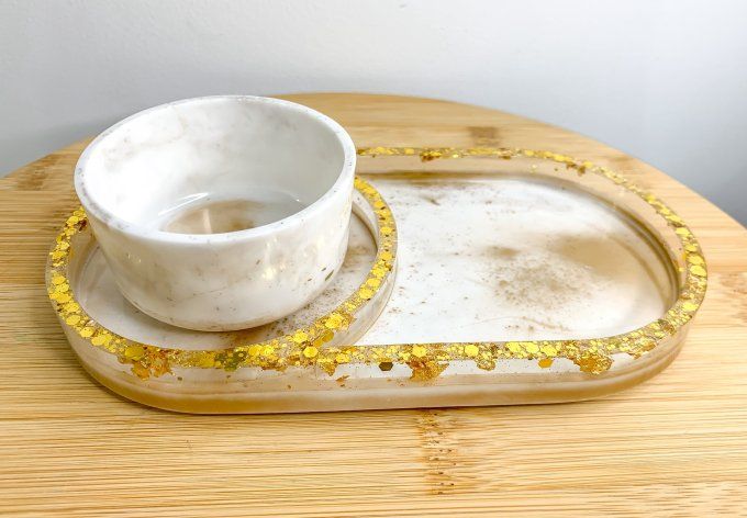 Assortiment plateau/pot blanc et or marbré avec paillettes or (2 pièces)