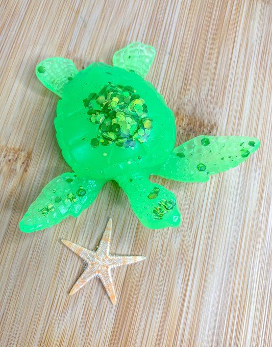 Tortue verte pomme et paillettes